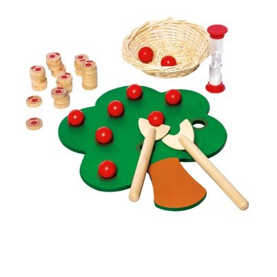 Οι ξύλινες "μαρμελάδες" και τα μήλα του σετ 22385, αναδεικνύοντας την ποιότητα των φυσικών υλικών.