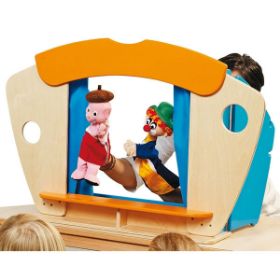 Επιτραπέζιο ξύλινο κουκλοθέατρο Nathan 336194 85x56cm από πλακάτ θαλάσσης με κόκκινες υφασμάτινες κουρτίνες για παιδιά 2 ετών.