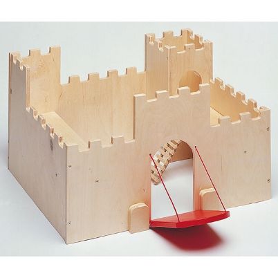 Το ξύλινο κάστρο Nathan 370201 με την κόκκινη κινητή γέφυρα και τους πύργους.