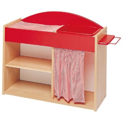 Η μονάδα αλλαγής κούκλας Nathan 370991 σε συνδυασμό κόκκινης μελαμίνης και ξύλου οξιάς.