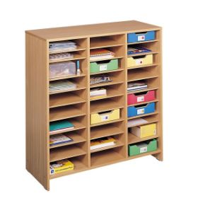 Η μονάδα Nathan 372435 (100x106cm) τοποθετημένη, οργανωμένη με ατομικά υλικά μαθητών.