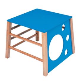 Η ξύλινη πλατφόρμα Nathan 373204 Podium Actigym με τη μπλε λάκα και τη στιβαρή δομή.