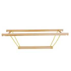 Η μπάρα ισορροπίας Nathan 373208 κατασκευασμένη από μασίφ ξύλο και σκοινί.