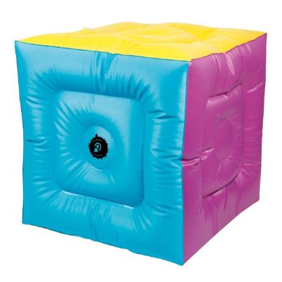Το πολύχρωμο Ζάρι-Στόχος Poull Ball MEGAFORM 410126 50x50cm για συνεργατικό παιχνίδι, σε λευκό φόντο.