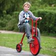 Παιδί που κινείται σε εξωτερικό χώρο με το Penny Farthing Winther V. Explorer  481.