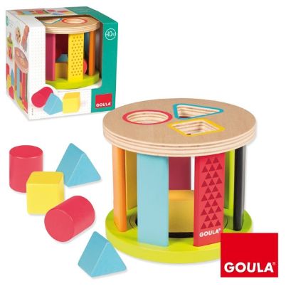 Ξύλινος εκπαιδευτικός κύλινδρος Goula 53455 με πολύχρωμα γεωμετρικά σχήματα, ανοιγόμενη σκεπή και κόκκινο χερούλι για εύκολη μεταφορά.
