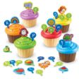 Όλατα περιεχόμενα εμάχια του Learning Resources LER6804 ABC Cupcakes, σε λευκό φόντο.