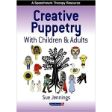 Το εξώφυλλο του βιβλίου Creative Puppetry with Children & Adults: Οδηγός Κατασκευής & Θεραπευτικού Κουκλοθεάτρου (Speechmark) 5373 για την αναγνώριση και την έκφραση των συναισθημάτων, σε λευκό φόντο.