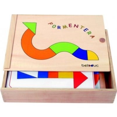 Το πλήρες σετ Beleduc 23659 Formentera με τα μαγνητικά ξύλινα σχήματα και τις κάρτες δραστηριοτήτων.