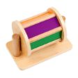 Το χρωματιστό ξύλινο παιχνίδι Montessori 90197 Educo Βαρελάκι που Γυρνάει, για παιδιά από 6 μηνών, σε λευκό φόντο.