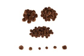 Το Σετ 100τμχ Καφέ Pom-pom σε 3 Μεγέθη (0,5cm - 1,5cm) – Childhood Supply CH3POMBR, με τρόπο που αναδεικνύονται τα διαφορετικά μεγέθη που περιλαμβάνονται, σε λευκό φόντο.