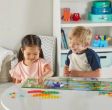 Παιδιά που παίζουν με το  Learning Resources HM95400 Numberblocks Pattern Match.