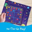 Ο μαγνητικός πίνακας του Learning Resources LER9320 Μαγνητικό Sudoku Διάστημα, αναδεικνύοντας την ευκολία του να μεταφερθεί σε ταξίδια.