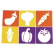 Πορτοκαλί, κίτρινα και μοβ στένσιλ του Childhood Supply VEGFRUIT, σε λευκό φόντο.