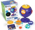 Το Learning Resources LER 3320 Τρισδιάστατο Παζλ Ηλιακό Σύστημα με όλα τα κομμάτια του, για παιδιά από 3 ετών, με όλα του τα τεμάχια δίπλα στη συσκευασία του, σε λευκό φόντο.