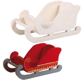 Το ξύλινο έλκηθρο διακόσμησης Beleduc 50143 σε φυσικό χρώμα ξύλου, έτοιμο για ζωγραφική και μία ζωγραφισμένη εκδοχή του.