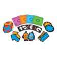 Το πλήρες σετ LΕR2835 Let's Go Code! με τις 20 αφρώδεις πλάκες, τις κάρτες κατεύθυνσης και τα σχέδια.