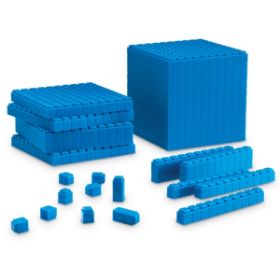 Το πλήρες σετ Learning Resources LΕR6356 με τους συναρμολογούμενους κύβους μονάδων, δεκάδων και εκατοντάδων.