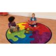Παιδιά που κάθονται πάνω στο τάπητα Kit for Kids MAT086, σε σχολική αίθουσα.