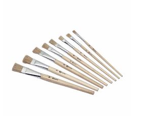 Το πλακέ πινέλο Νο 4 με την ξύλινη λαβή σε φυσικό χρώμα 040145 Heutink, σε λευκό φόντο.