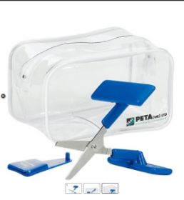 Το μπλε CTT-1 Ψαλίδι PETA σε σχήμα Τ με αυτόματη επαναφορά και επιτραπέζια βάση, δίπλα σε διάφανη θήκη με φερμουάρ, για παιδιά από 3 ετών, σε λευκό φόντο.