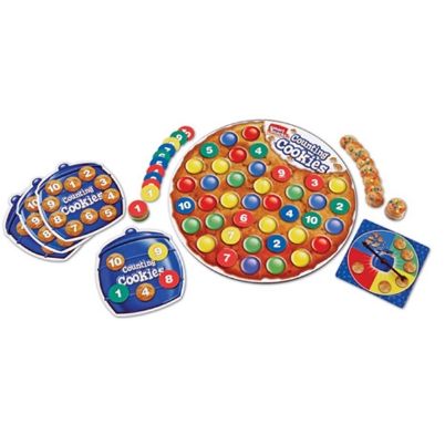Το πλήρες σετ Learning Resources LΕR7410 με τα 50 μπισκότα, τον πίνακα και τα βάζα παιχνιδιού.