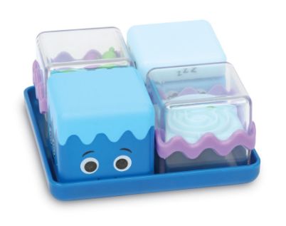 Οι 4 αισθητηριακοί κύβοι Cool Down 5582 τοποθετημένοι στον ειδικό δίσκο τακτοποίησης.