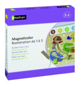 Εκπαιδευτικό μαγνητικό παιχνίδι Nathan Magneticolor 1-3 με πολύχρωμες μπίλιες, εργονομική τριγωνική γραφίδα και κάρτες δραστηριοτήτων σε λευκό φόντο.