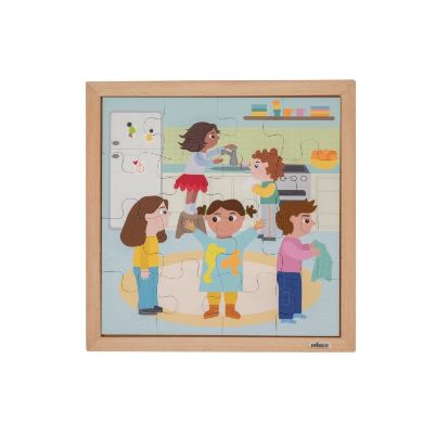 Πλήρως συναρμολογημένο Ξύλινο Παζλ Educo 90520 με θέμα την Καθημερινή Ρουτίνα και το Πλύσιμο Χεριών, το οποίο απεικονίζει παιδιά να συνεργάζονται σε μια κουζίνα.